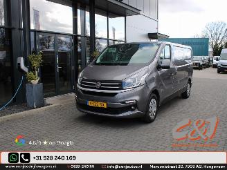 krockskadad bil bedrijf Fiat Talento 1.6 MJ EcoJet L2H1 SX airco navi cruise 3 zits 2018/10