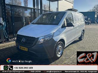 skadebil bedrijf Mercedes Vito  2015/10