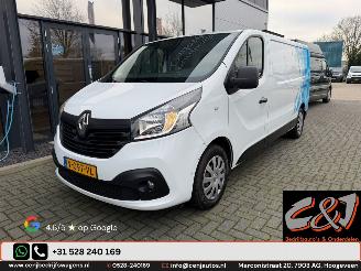 skadebil bedrijf Renault Trafic  2019/1