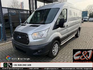 krockskadad bil bedrijf Ford Transit  2017/5