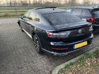 Unfallwagen Volkswagen Arteon 2.0 TSI R LINE 2022/2