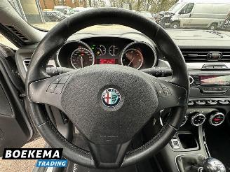 Alfa Romeo Giulietta 1.6 JTDm Distinctive Leer Climate PDC Trekhaak Cruise picture 14