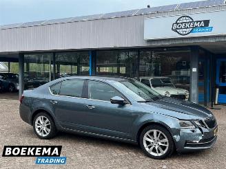 skadebil auto Skoda Octavia 1.0 TSI Business Ed Navigatie Canton Stoelverw. Climate Cruise PDC 2019/11