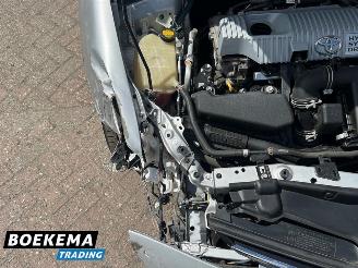 Toyota Auris 1.8 Hybrid Executive Navigatie Climate Cruise PDC picture 10