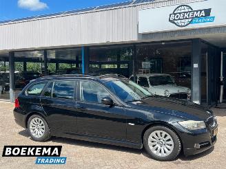 Unfallwagen BMW 3-serie 318i High Executive Panorama Stoelverw. Navigatie Climate PDC 2009/3