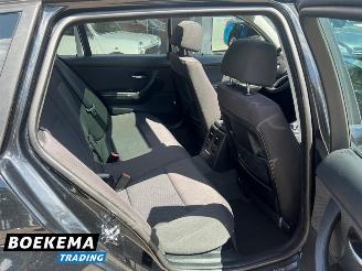 BMW 3-serie 318i High Executive Panorama Stoelverw. Navigatie Climate PDC picture 13