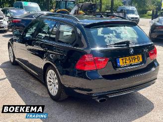 BMW 3-serie 318i High Executive Panorama Stoelverw. Navigatie Climate PDC picture 3