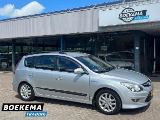 Auto incidentate Hyundai I-30 CW 1.6i i-Motion Climate Cruise Trekhaak 2011/6