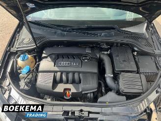 Audi A3 Sportback 1.6 Ambition Airco Cruise Stoelverwarming picture 6