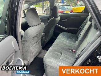 Toyota Prius 1.8 Comfort Xenon Keyless Navi Climate Cruise picture 18