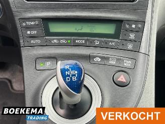 Toyota Prius 1.8 Comfort Xenon Keyless Navi Climate Cruise picture 29