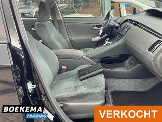 Toyota Prius 1.8 Comfort Xenon Keyless Navi Climate Cruise picture 22