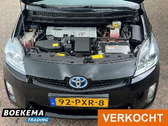 Toyota Prius 1.8 Comfort Xenon Keyless Navi Climate Cruise picture 9