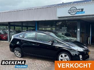 krockskadad bil auto Toyota Prius 1.8 Comfort Xenon Keyless Navi Climate Cruise 2011/4