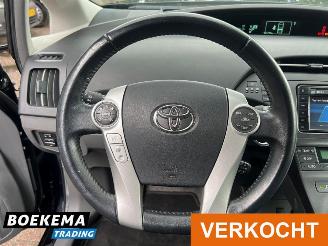 Toyota Prius 1.8 Comfort Xenon Keyless Navi Climate Cruise picture 24