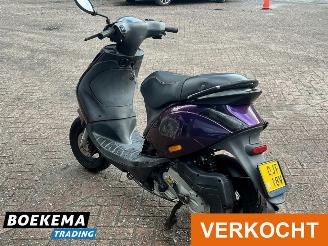 Piaggio  Zip 45KM 4T LED picture 4