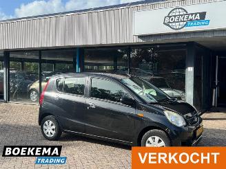 krockskadad bil auto Daihatsu Cuore 1.0 Trend Airco 5-Deurs Trekhaak 2011/3