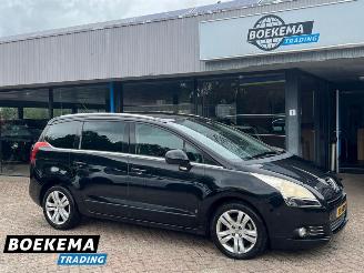 krockskadad bil auto Peugeot 5008 2.0 HDI 7-Pers Aut Clima Cruise Navi PDC Trek. 2011/9