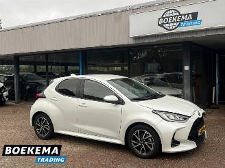 skadebil auto Toyota Yaris 1.5 Hybrid Keyless Navi Climate Cruise stoelverw. 2023/1