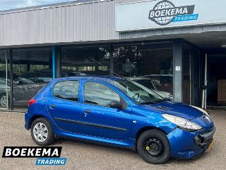 Vrakbiler auto Peugeot 206 1.1 XR Airco 5-Deurs Elek-Ramen 2010/5