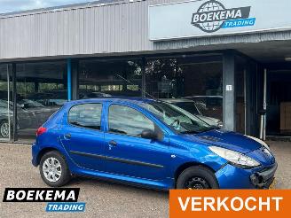 Unfallwagen Peugeot 206 1.1 XR Airco 5-Deurs Elek-Ramen 2010/5