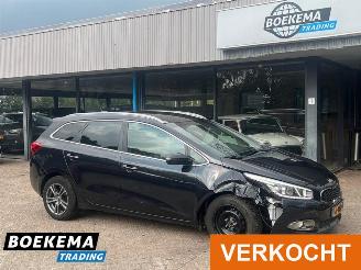 skadebil auto Kia Cee d cee'd 1.6 GDI Busines Navi Climate Camera 2014/5