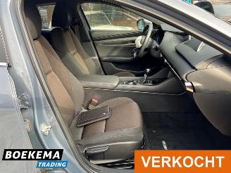 Mazda 3 2.0 e-SkyActiv-G M Hybrid Virtual Keyless Bose Navi picture 24