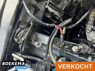 Mazda 3 2.0 e-SkyActiv-G M Hybrid Virtual Keyless Bose Navi picture 15