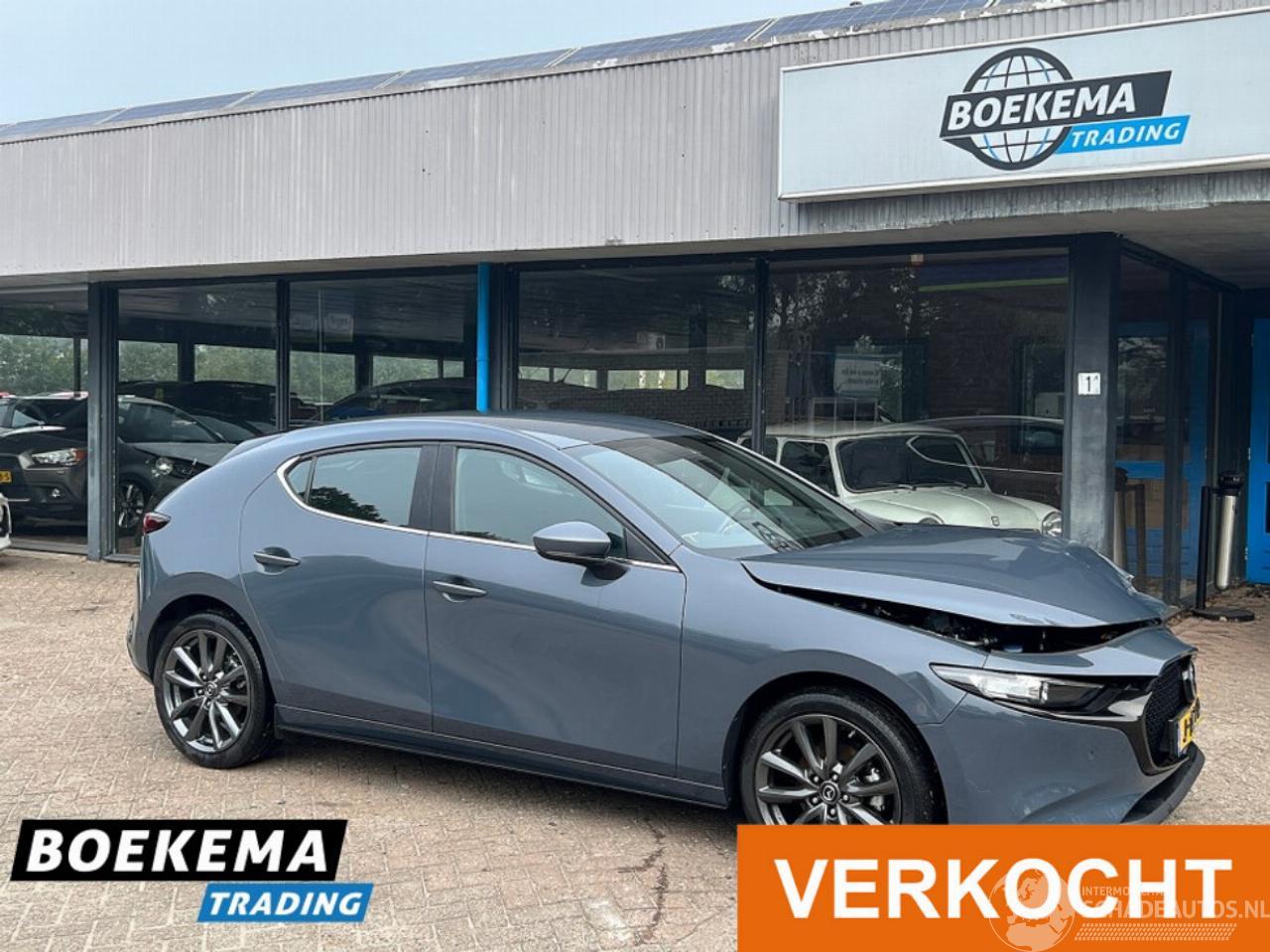 Mazda 3 2.0 e-SkyActiv-G M Hybrid Virtual Keyless Bose Navi