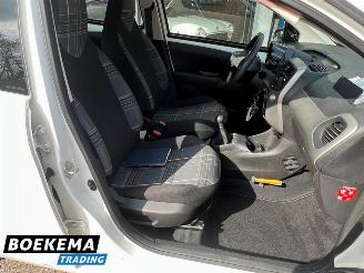 Peugeot 108 1.0 e-VTi Active Airco LED picture 25