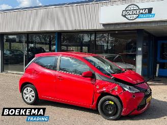 Unfallwagen Toyota Aygo 1.0 VVT-i x-play Airco Camera Cruise Carplay 2016/11