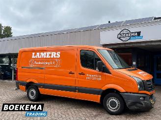 skadebil bedrijf Volkswagen Crafter 35 2.0 TDI 140PK Highline Navi Climate Cruise PDC 2017/3