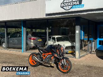 krockskadad bil motor KTM 1290 Super Duke R ABS Akrapovic 2021/4