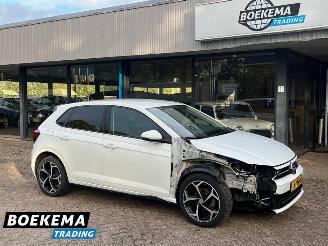 skadebil auto Volkswagen Polo 1.0 TSI Highline R-Line LED Stoelverw. Navi Climate Cruise 2019/5