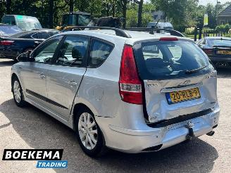 Hyundai I-30 CW 1.6i i-Motion Climate Cruise Trekhaak picture 3