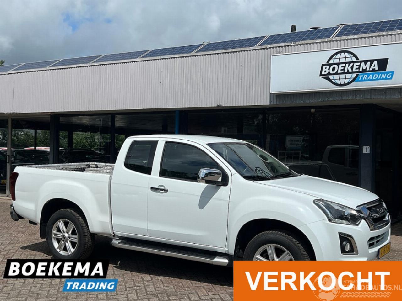 Isuzu D-Max 1.9 Extended Cab X-Country Automaat 4X4 3500KG Trekgewicht