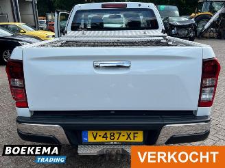 Isuzu D-Max 1.9 Extended Cab X-Country Automaat 4X4 3500KG Trekgewicht picture 19