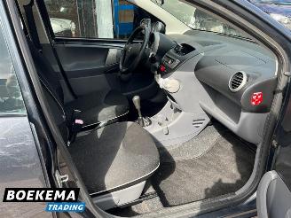 Peugeot 107 1.0-12V XS Airco 5-Deurs picture 15