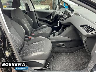 Peugeot 208 1.2 e-VTi Envy Aut Navi Clima Cruise PDC picture 20