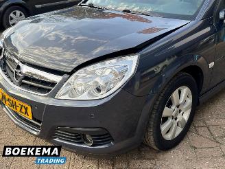 Opel Signum 2.2 16V Executive 155PK Aut Navi Cruise PDC Trekh. picture 8
