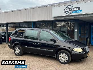 krockskadad bil auto Chrysler Grand-voyager 2.4i SE Luxe 7-Pers Aut Climate Cruise Trekh. 2005/2