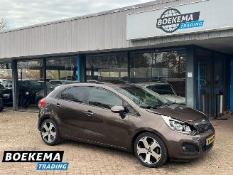 škoda osobní automobily Kia Rio 1.4 CVVT 110PK Super Pack Leer Open-Dak Navigatie Stoelverw 2013/4