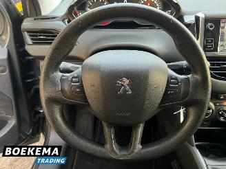 Peugeot 208 1.2 PureTech Blue Lion Navi Airco Cruise PDC Trekh. picture 22