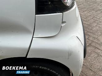 Citroën C1 1.0 Exclusive Airco Carplay Toerenteller picture 10