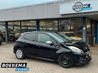 Schadeauto Peugeot 208 1.2 PureTech Urban Soul 5-Drs Navi Cruise Airco PDC Trekh. 2015/11
