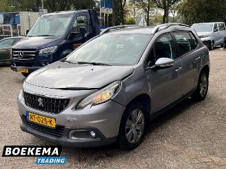 Peugeot 2008 1.2 PureTech Automaat Navi Cruise PDC picture 4