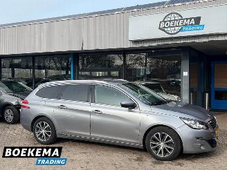 Auto incidentate Peugeot 308 SW 1.2 PureTech Style Automaat Navigatie PDC Cruise Trekhaak 2015/5