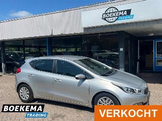 Auto incidentate Kia Cee d cee'd 1.6 GDI 20th Anniversary Navi Cruise control Airco 2013/8