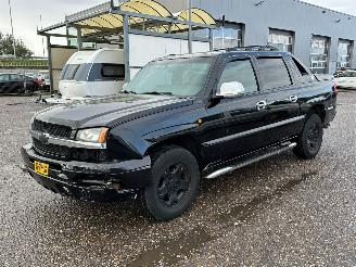 uszkodzony samochody osobowe Chevrolet Avalanche 5.3 USA 4WD Automaat 1500 2003/7