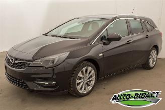 Damaged car Opel Astra Sport Tourer 1.2 Navi 90.003 km 2020/7